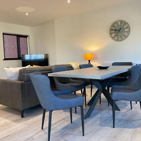 The Grasslands Home, Apartman *